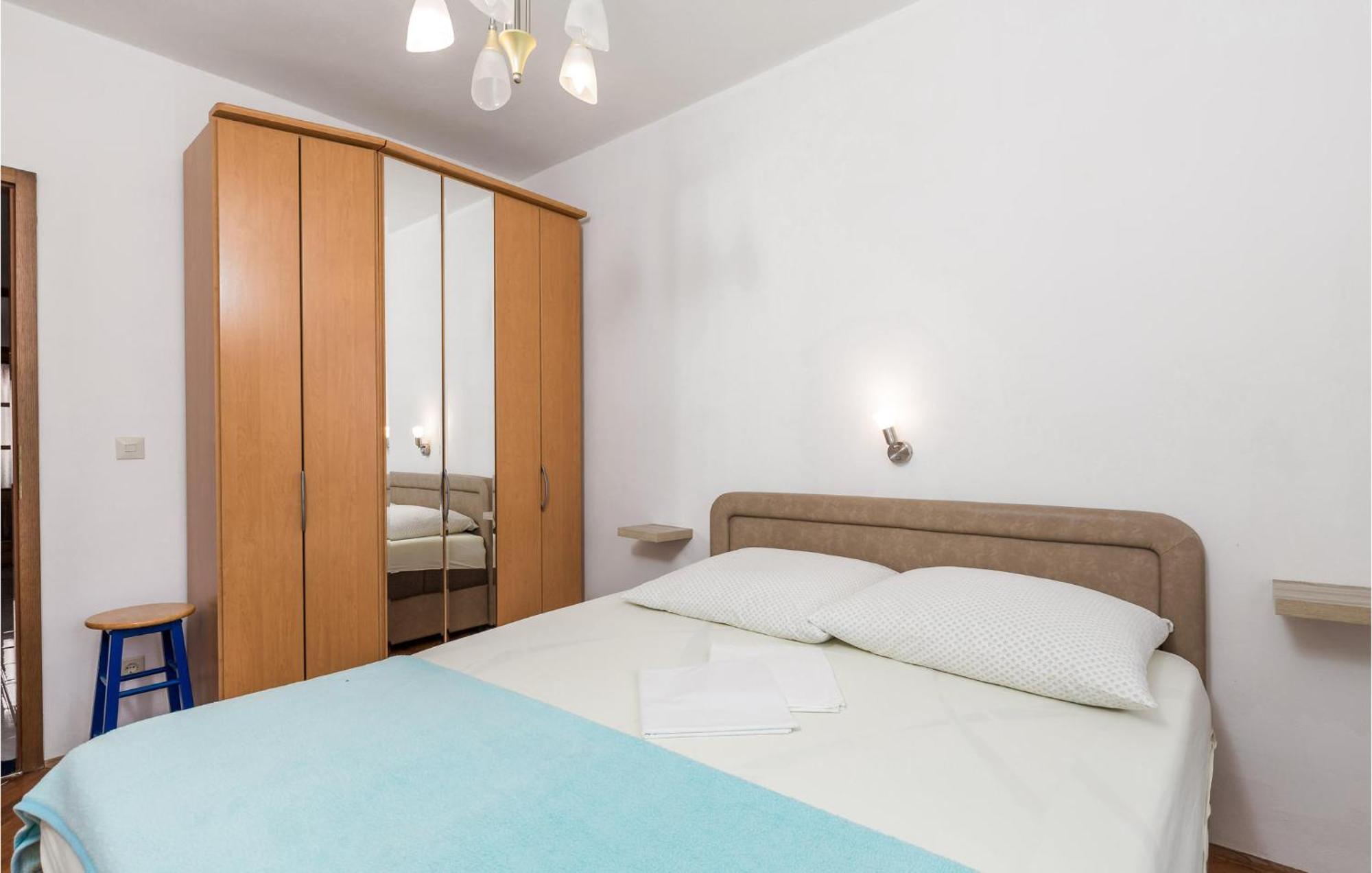 Nice Apartment In Sv,Juraj With Kitchen Szentgyörgy Kültér fotó